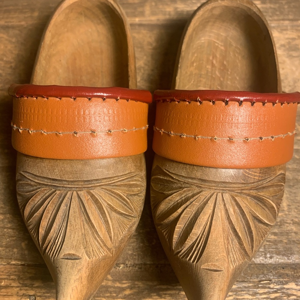 Vintage hand-carved miniature shoes with leather trim / charming decor